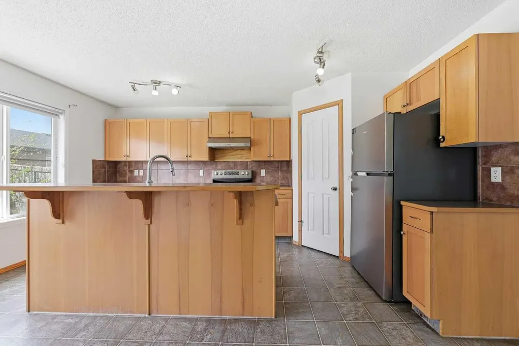 169 Cranberry Square SE Calgary AB T3M 1J6