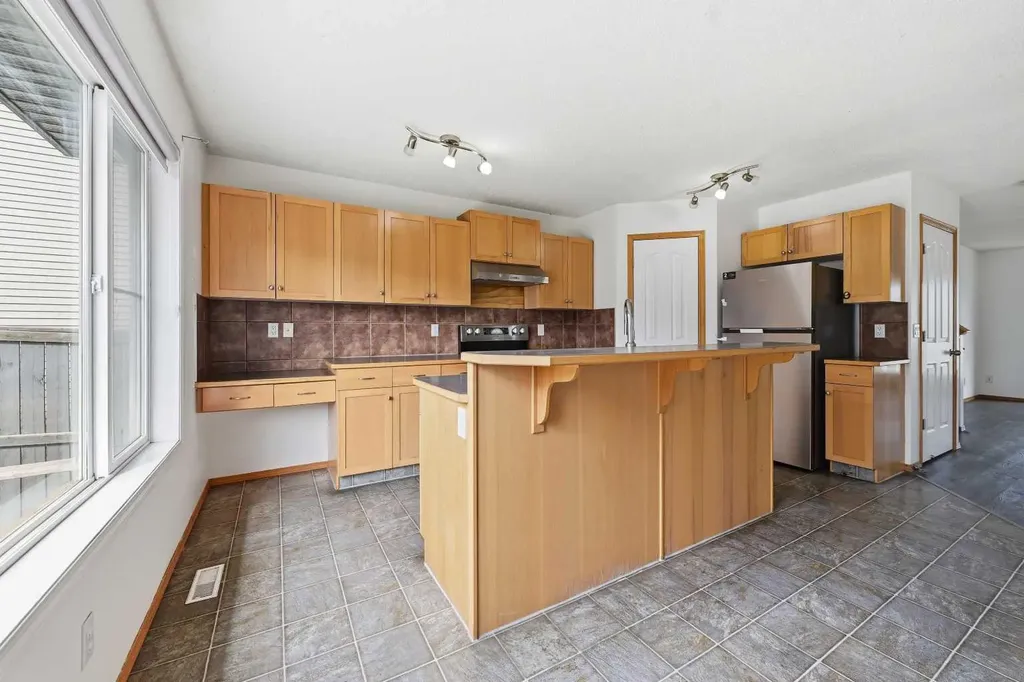 169 Cranberry Square SE Calgary AB T3M 1J6