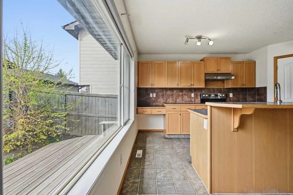 169 Cranberry Square SE Calgary AB T3M 1J6