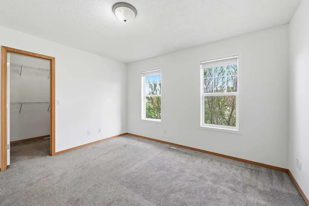 169 Cranberry Square SE Calgary AB T3M 1J6