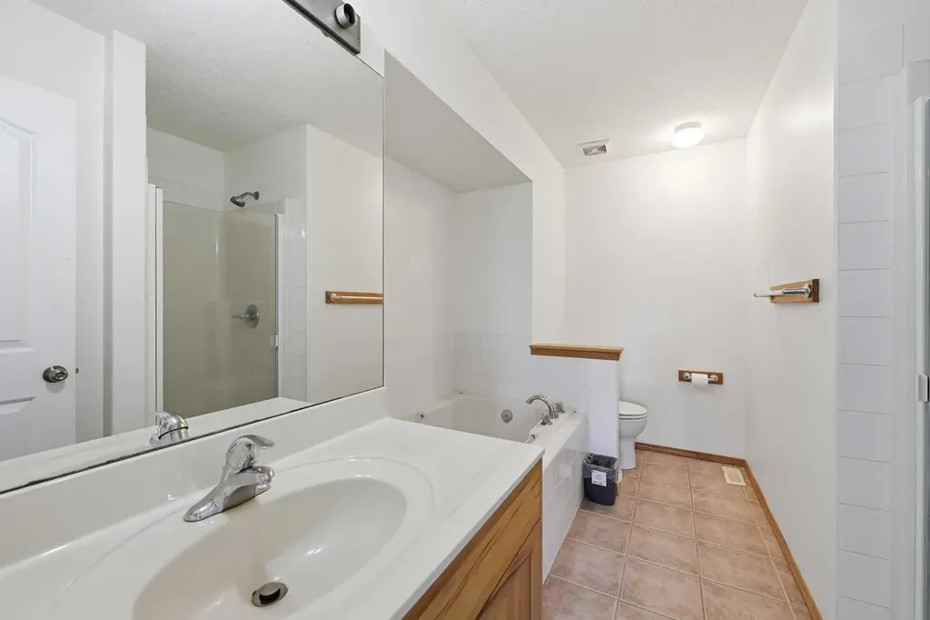 169 Cranberry Square SE Calgary AB T3M 1J6