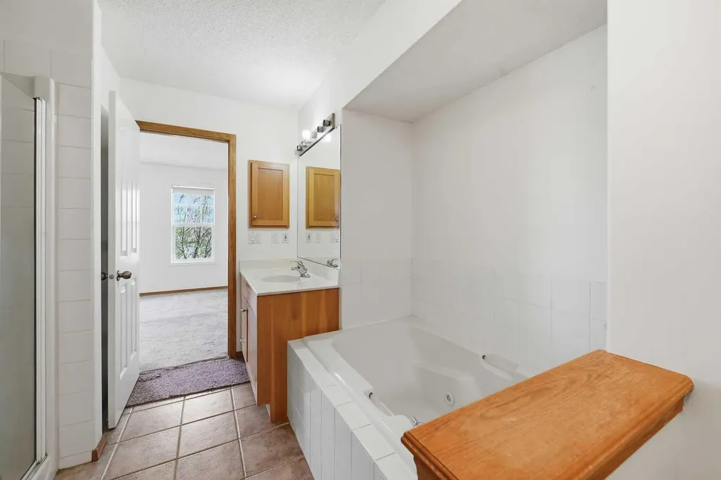 169 Cranberry Square SE Calgary AB T3M 1J6