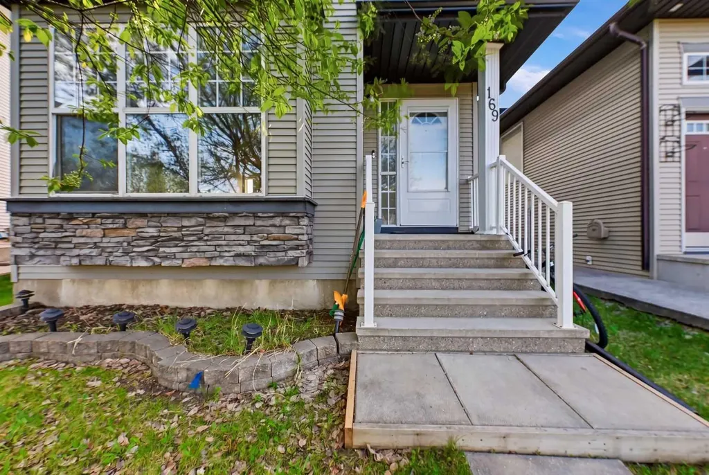 169 Cranberry Square SE Calgary AB T3M 1J6