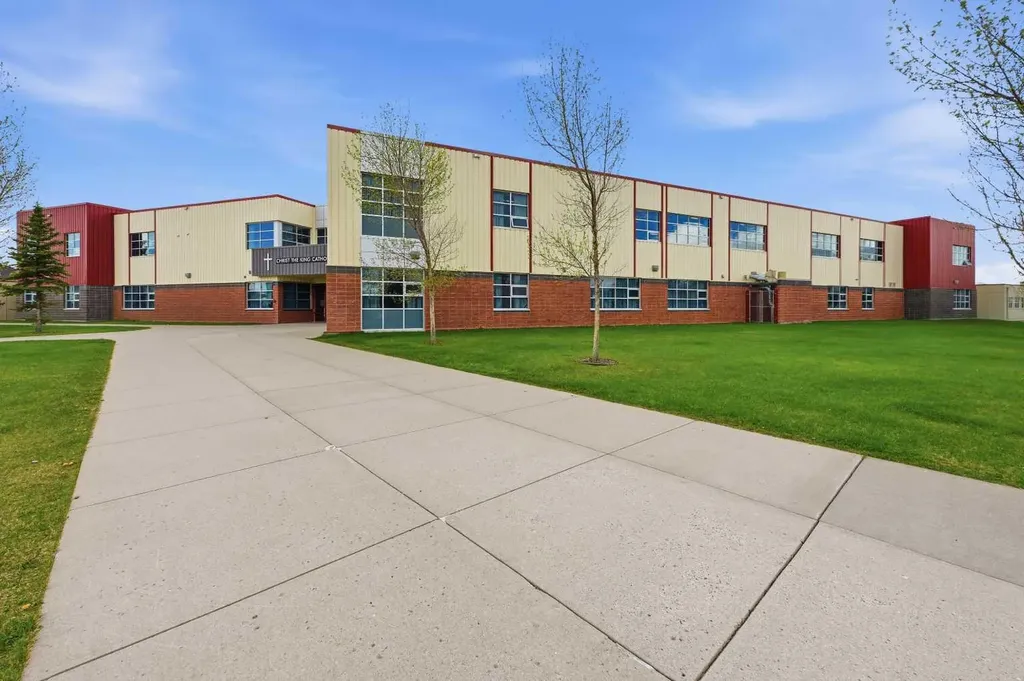 169 Cranberry Square SE Calgary AB T3M 1J6