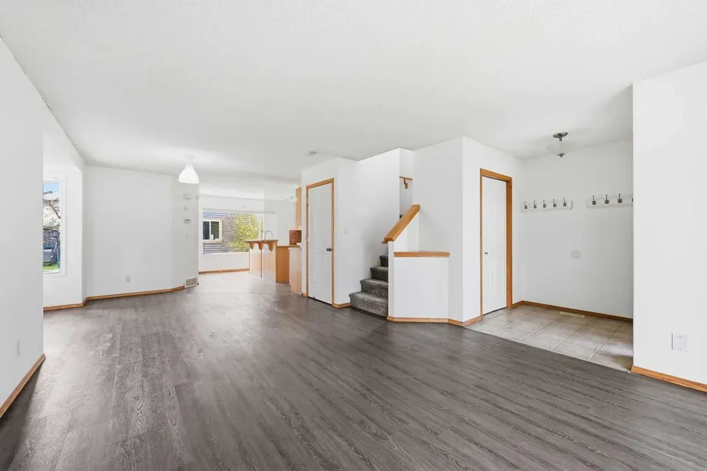 169 Cranberry Square SE Calgary AB T3M 1J6