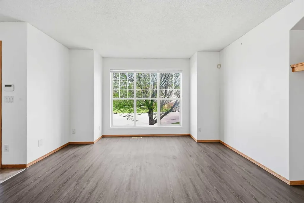 169 Cranberry Square SE Calgary AB T3M 1J6