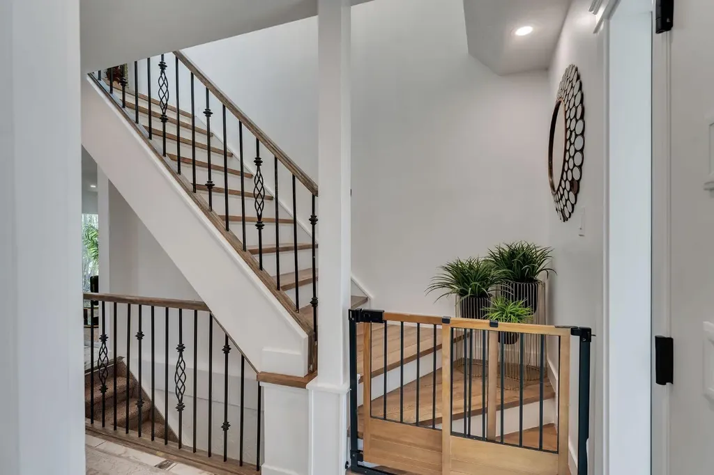 316 Templeton Circle NE Calgary AB T1Y 3Z2