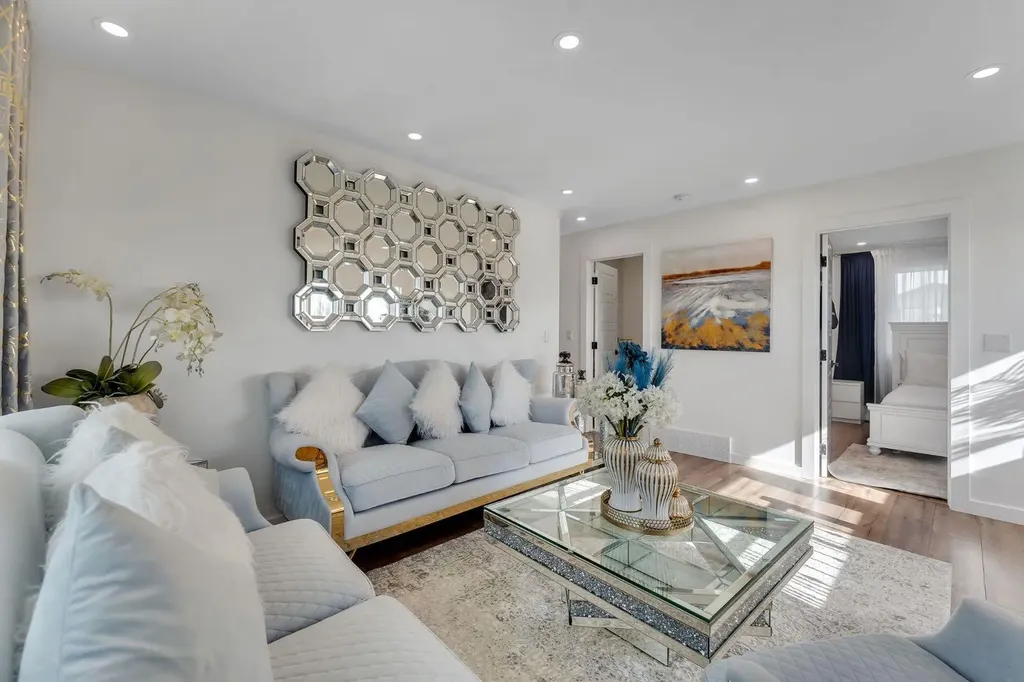 316 Templeton Circle NE Calgary AB T1Y 3Z2
