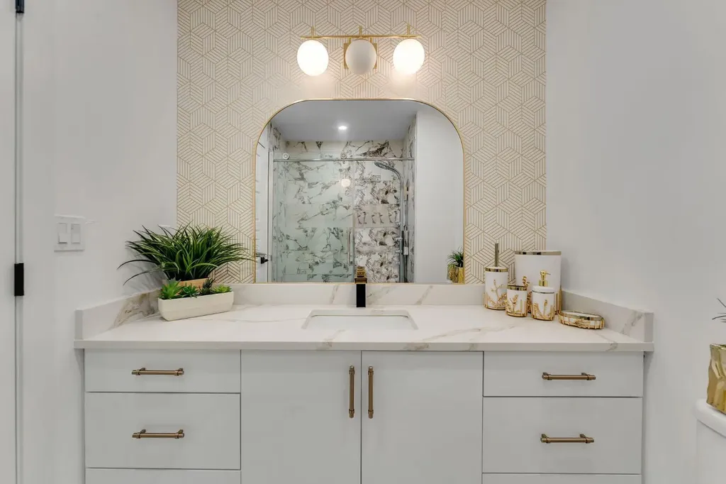 316 Templeton Circle NE Calgary AB T1Y 3Z2