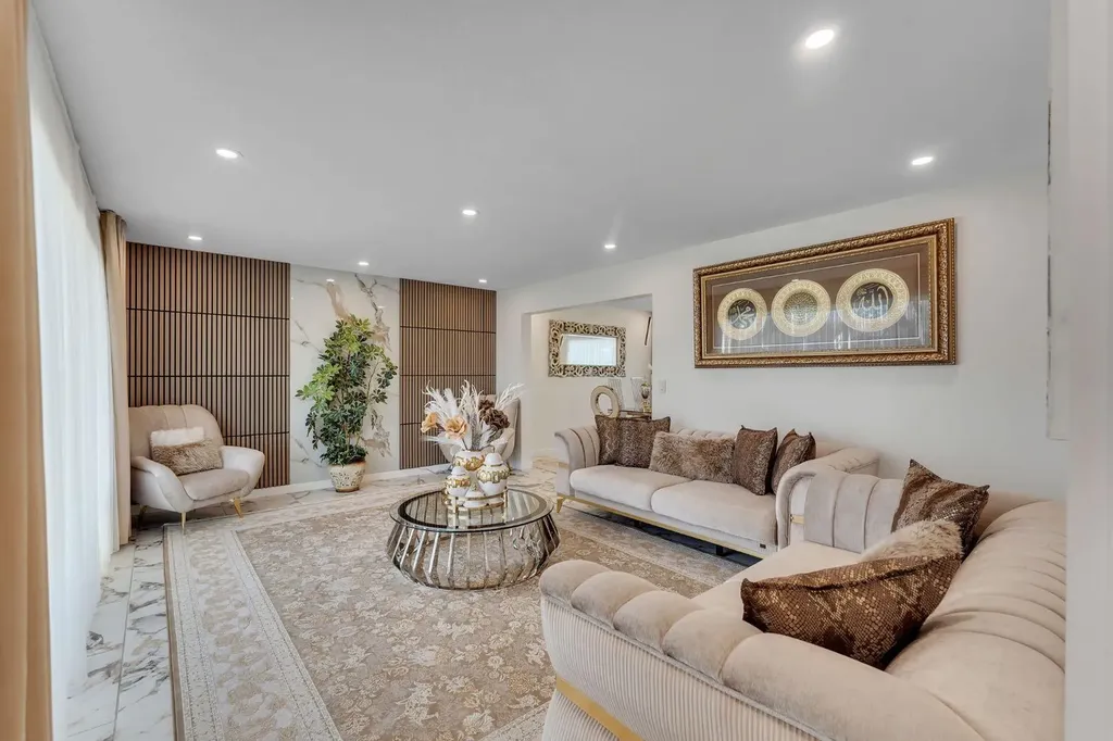 316 Templeton Circle NE Calgary AB T1Y 3Z2