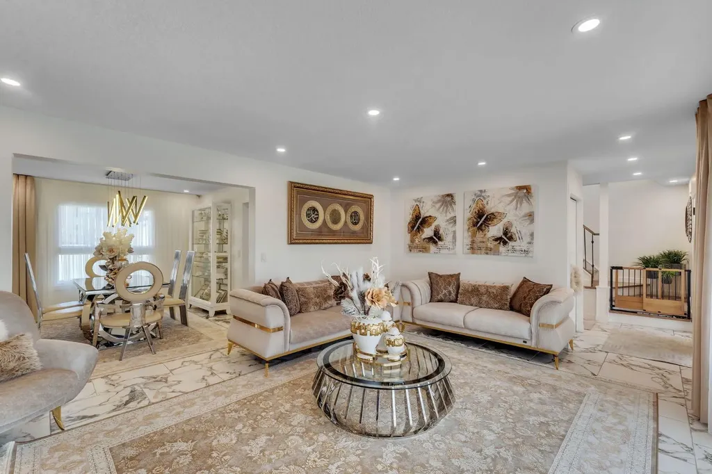 316 Templeton Circle NE Calgary AB T1Y 3Z2