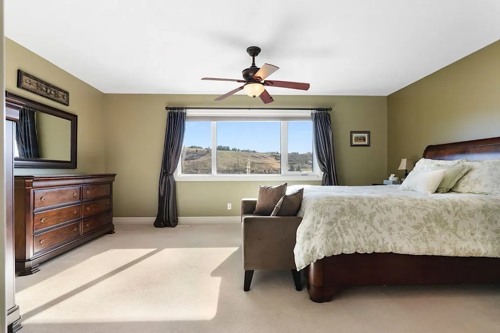 127 Gleneagles Terrace Cochrane AB T4C 1W6