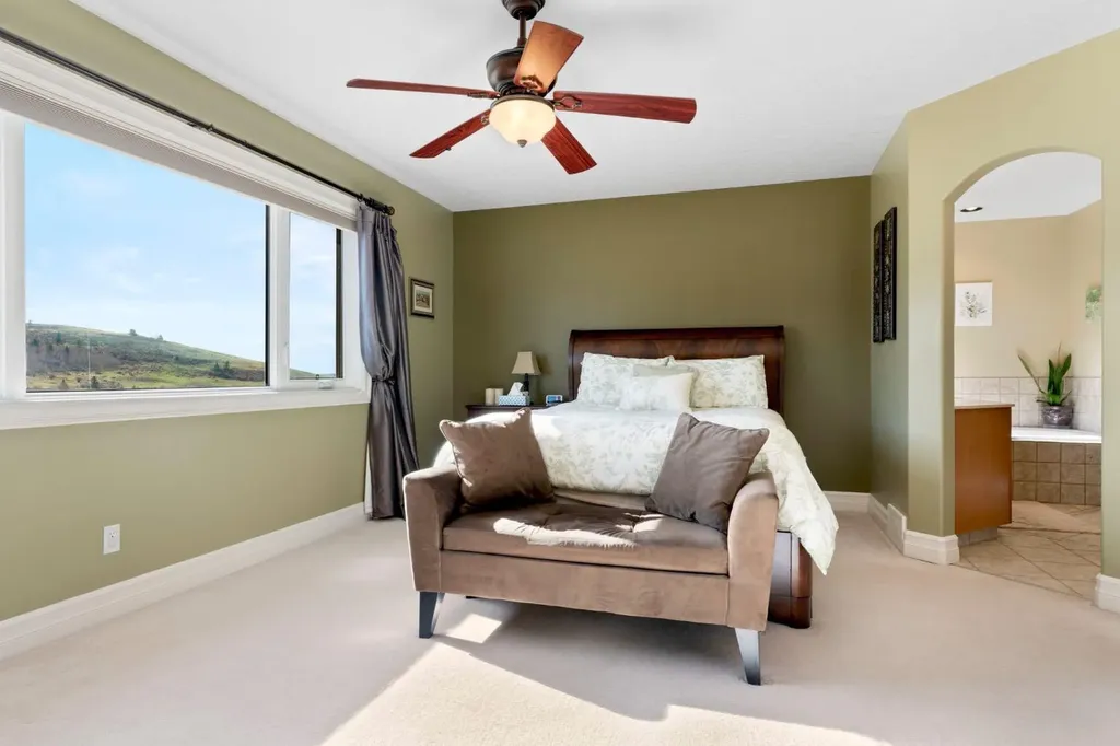 127 Gleneagles Terrace Cochrane AB T4C 1W6