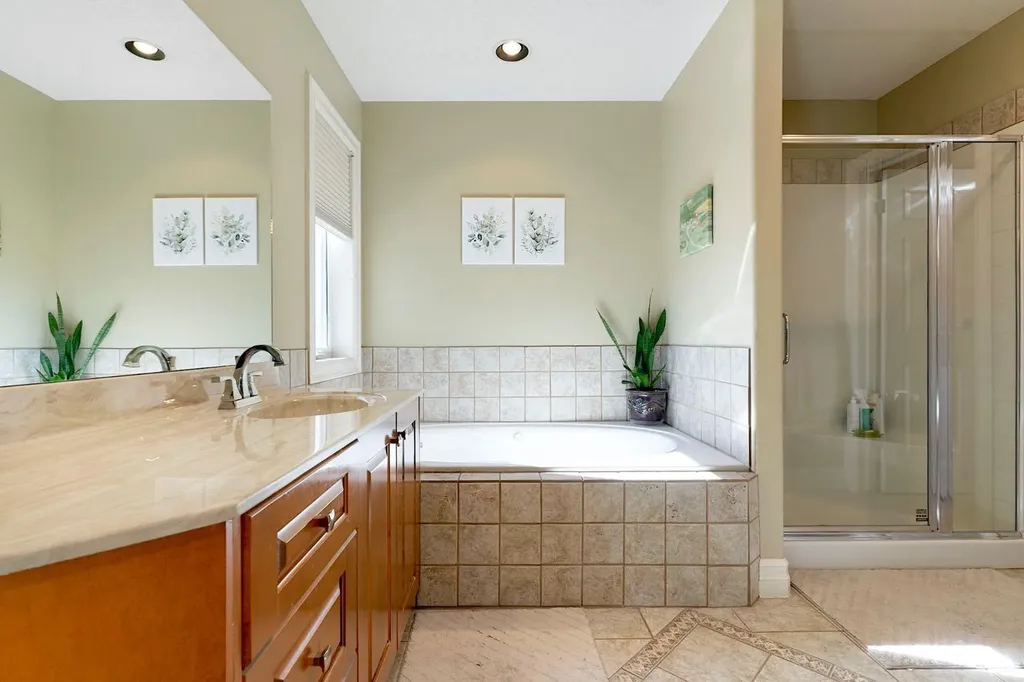 127 Gleneagles Terrace Cochrane AB T4C 1W6