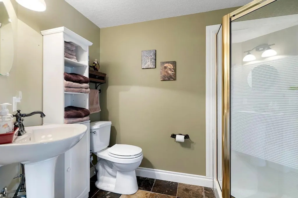 127 Gleneagles Terrace Cochrane AB T4C 1W6