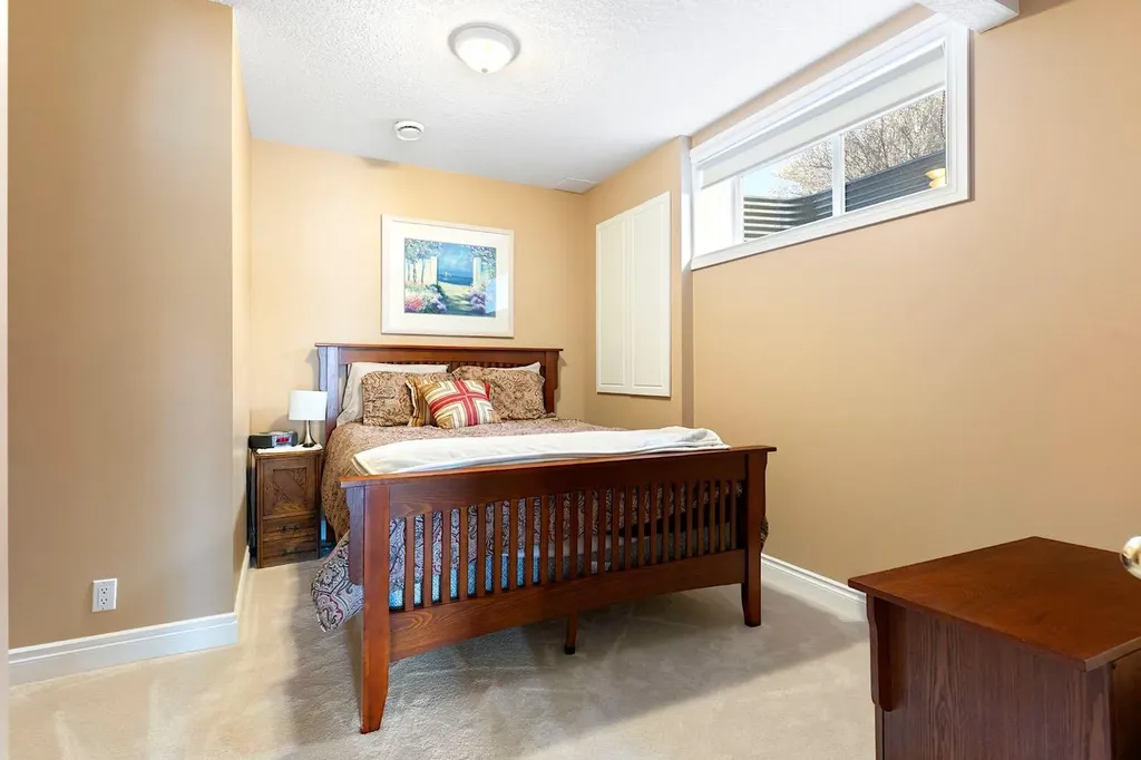 127 Gleneagles Terrace Cochrane AB T4C 1W6