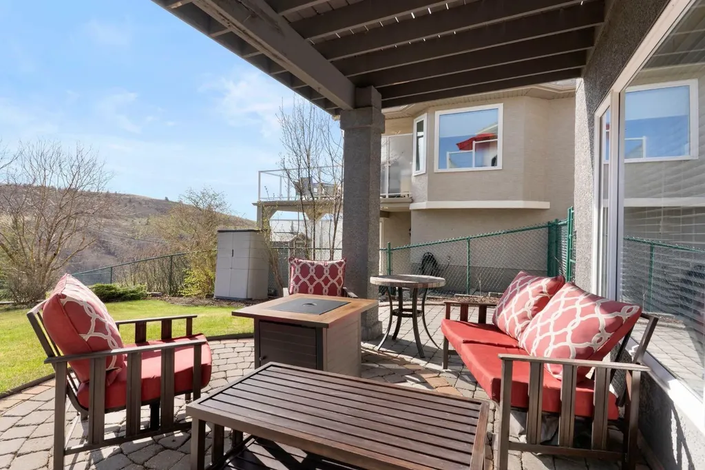 127 Gleneagles Terrace Cochrane AB T4C 1W6