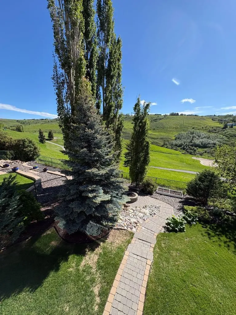 127 Gleneagles Terrace Cochrane AB T4C 1W6
