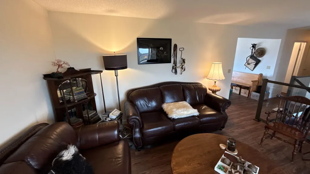 9707 103 Street Nampa AB T0H 2R0