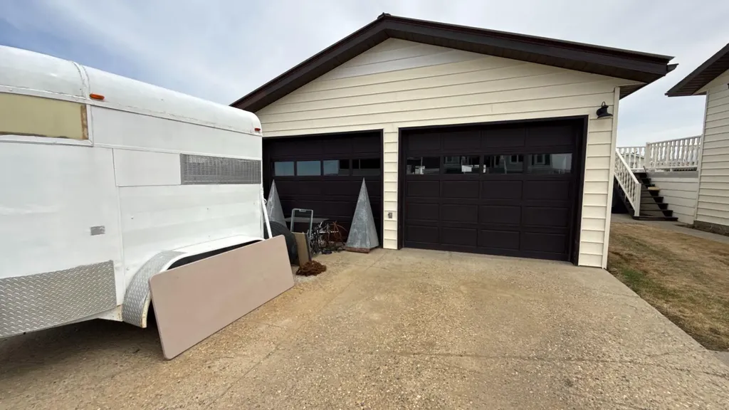 9707 103 Street Nampa AB T0H 2R0
