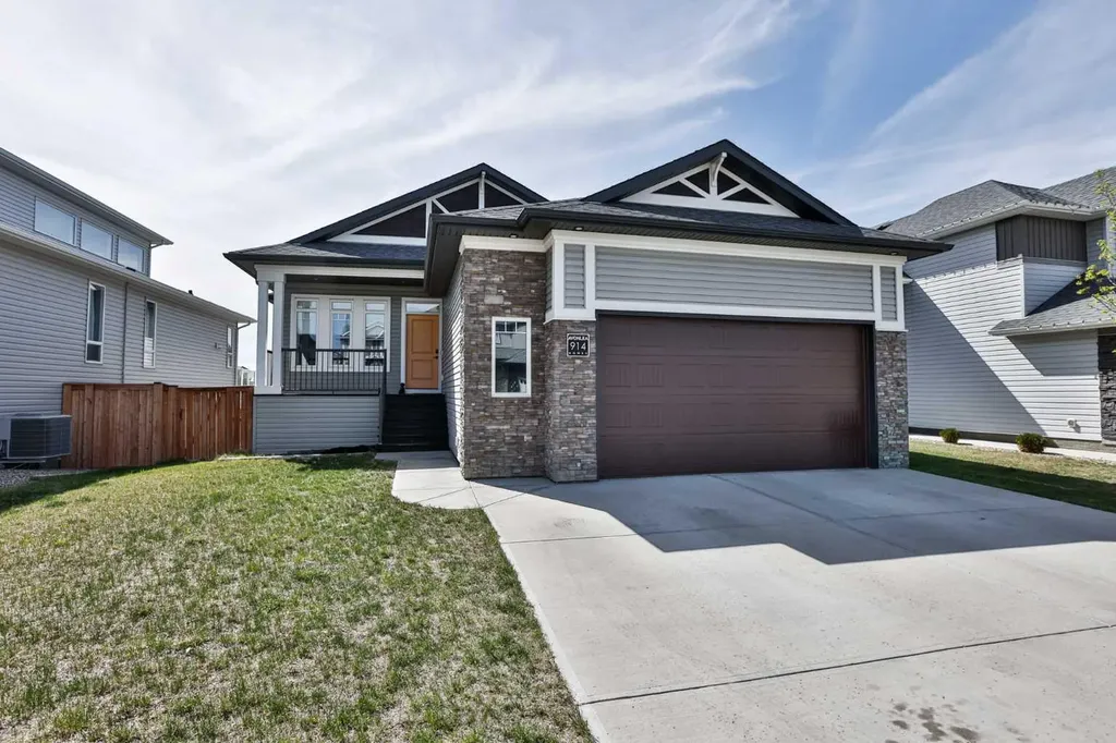 914 Maydell Palmer Vista N Lethbridge AB T1H 7B7