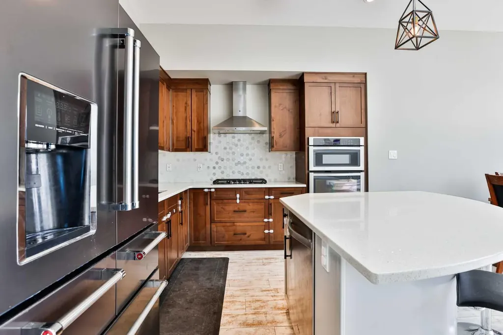 914 Maydell Palmer Vista N Lethbridge AB T1H 7B7