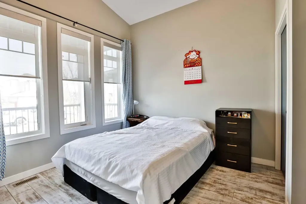 914 Maydell Palmer Vista N Lethbridge AB T1H 7B7