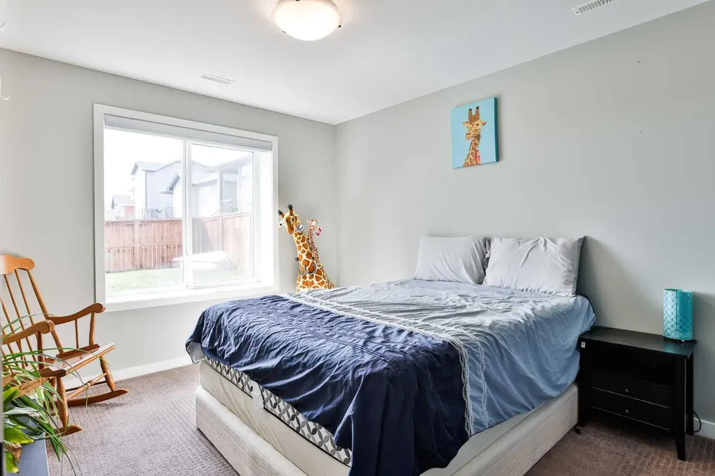 914 Maydell Palmer Vista N Lethbridge AB T1H 7B7