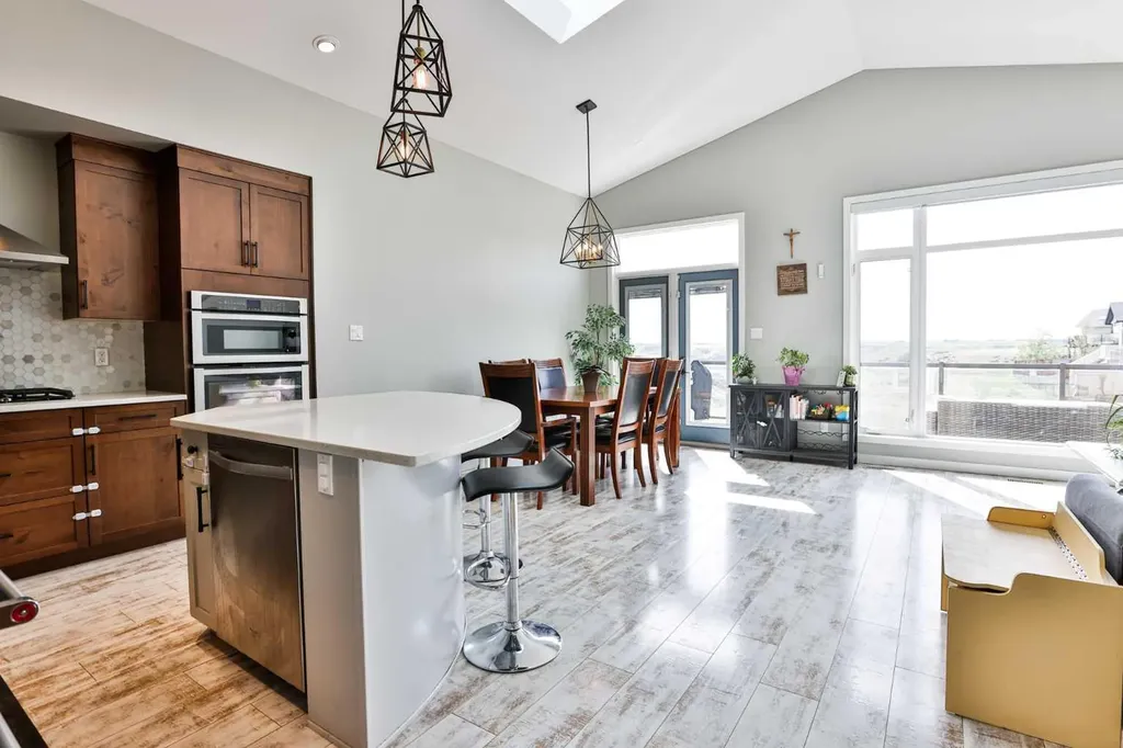 914 Maydell Palmer Vista N Lethbridge AB T1H 7B7