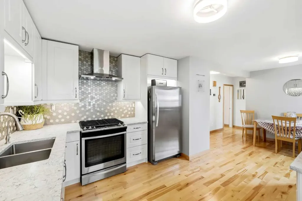8303 Bowglen Road NW Calgary AB T3B 2T1