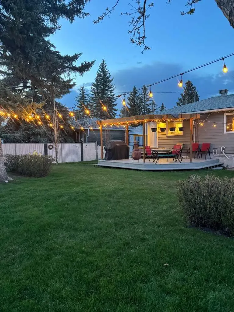 8303 Bowglen Road NW Calgary AB T3B 2T1
