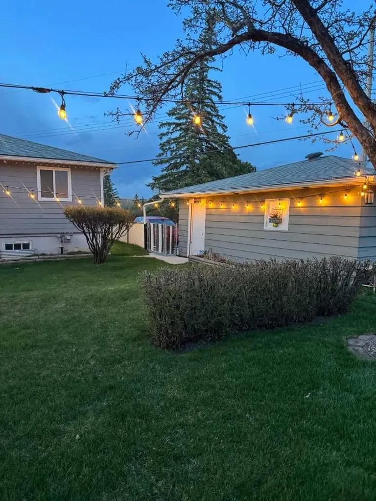 8303 Bowglen Road NW Calgary AB T3B 2T1
