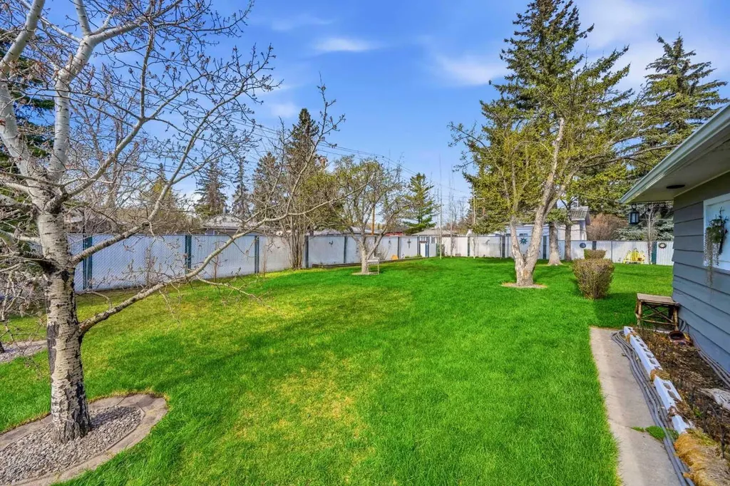8303 Bowglen Road NW Calgary AB T3B 2T1