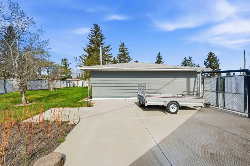 8303 Bowglen Road NW Calgary AB T3B 2T1