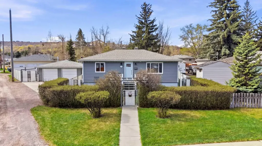 8303 Bowglen Road NW Calgary AB T3B 2T1
