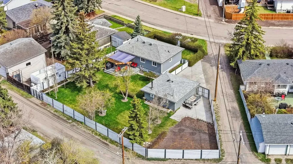 8303 Bowglen Road NW Calgary AB T3B 2T1