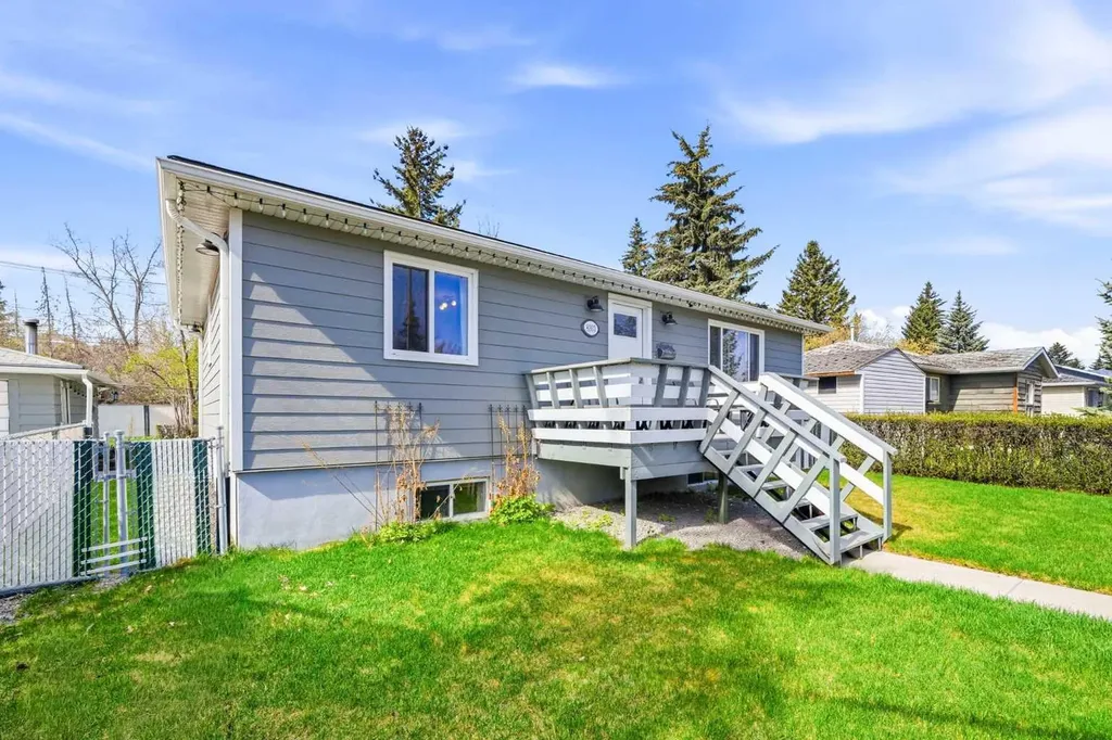 8303 Bowglen Road NW Calgary AB T3B 2T1