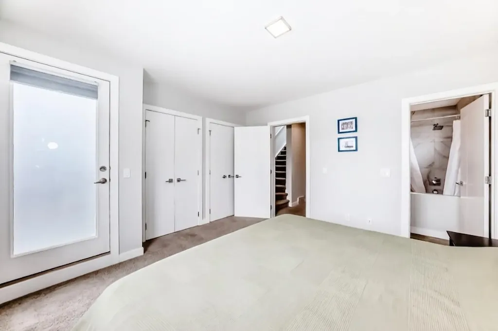 67 30 Avenue SW Calgary AB T2S2Y4