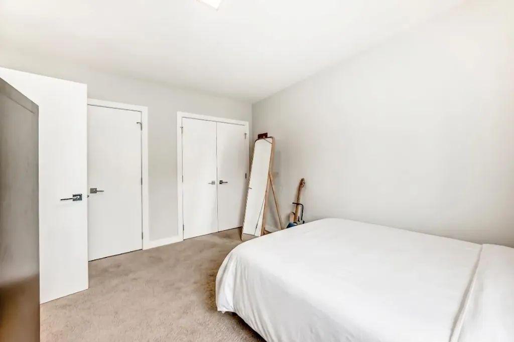 67 30 Avenue SW Calgary AB T2S2Y4