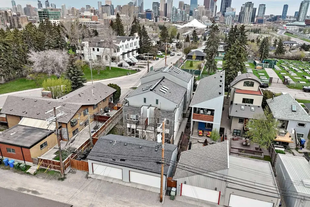 67 30 Avenue SW Calgary AB T2S2Y4