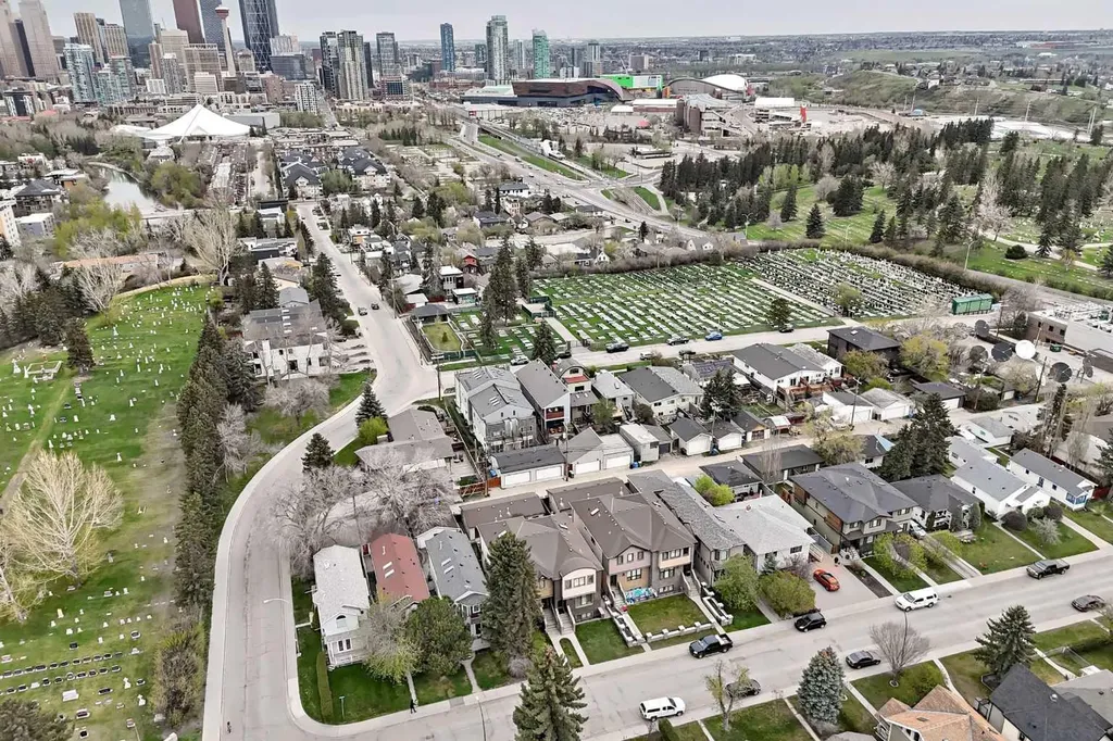 67 30 Avenue SW Calgary AB T2S2Y4