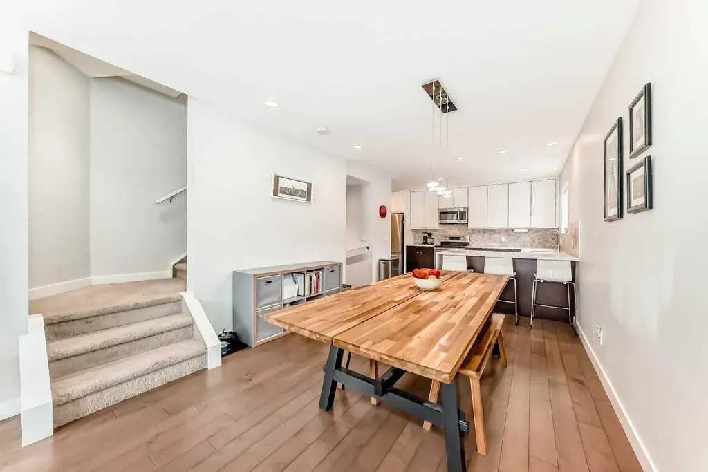 67 30 Avenue SW Calgary AB T2S2Y4