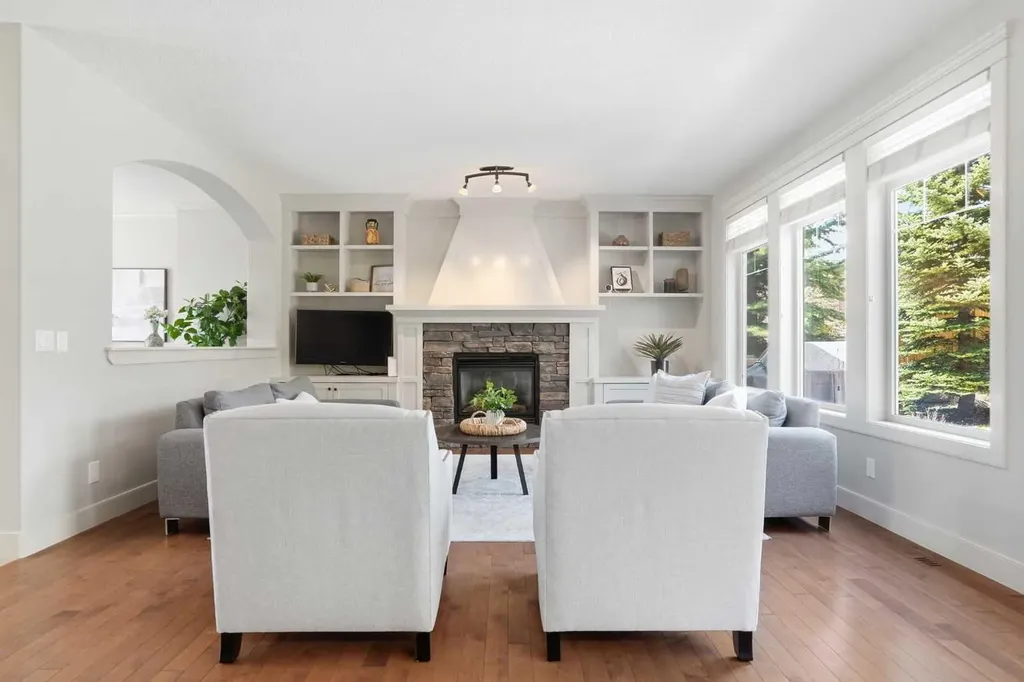 149 Aspen Glen Place SW Calgary AB T3H 0E8
