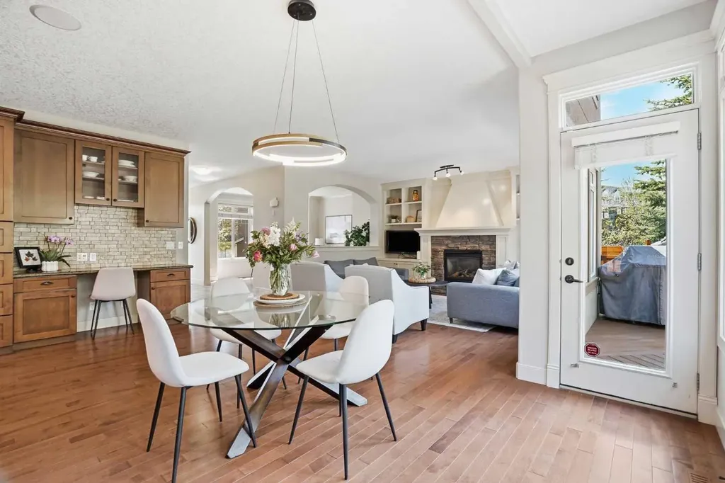 149 Aspen Glen Place SW Calgary AB T3H 0E8
