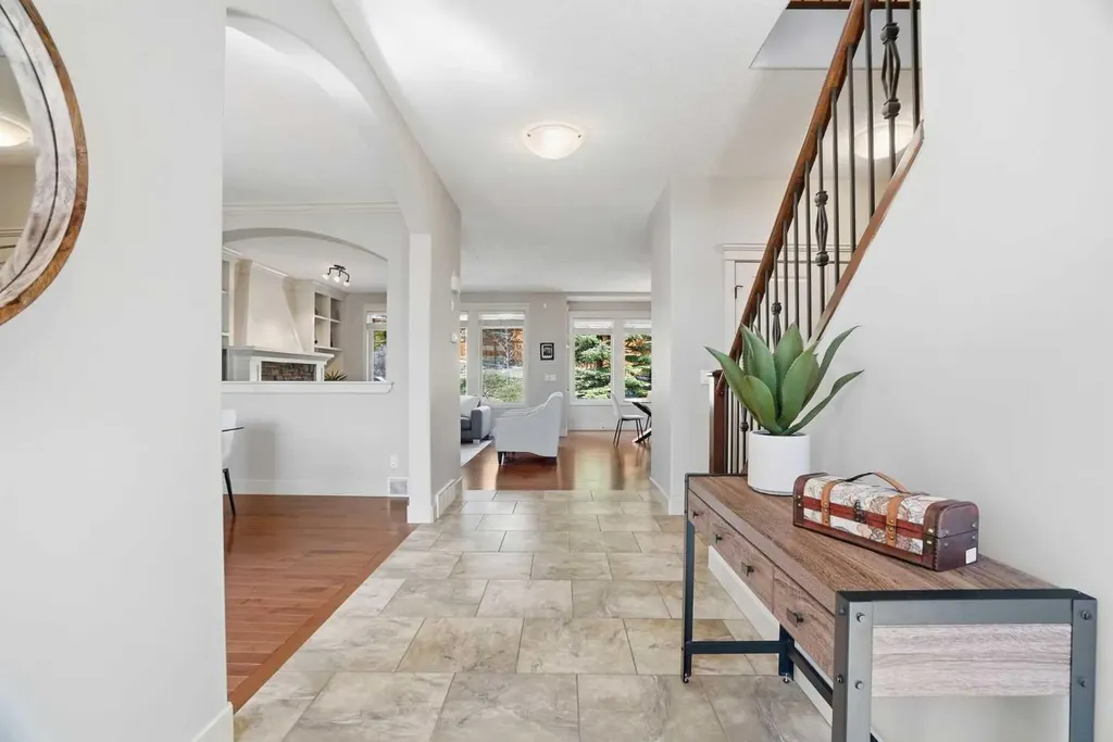 149 Aspen Glen Place SW Calgary AB T3H 0E8