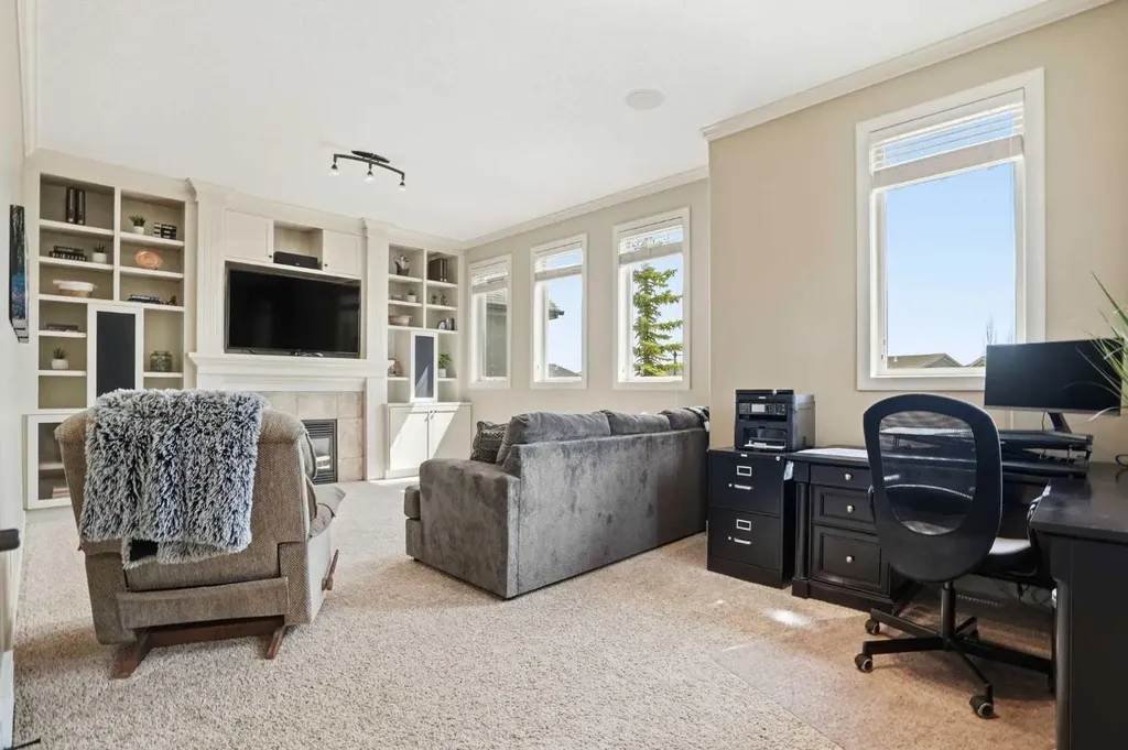 149 Aspen Glen Place SW Calgary AB T3H 0E8