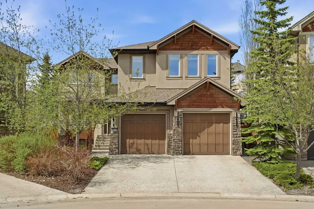 149 Aspen Glen Place SW Calgary AB T3H 0E8