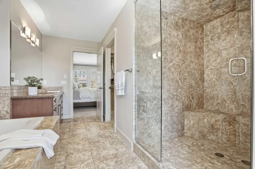 149 Aspen Glen Place SW Calgary AB T3H 0E8