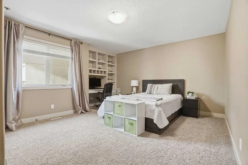 149 Aspen Glen Place SW Calgary AB T3H 0E8