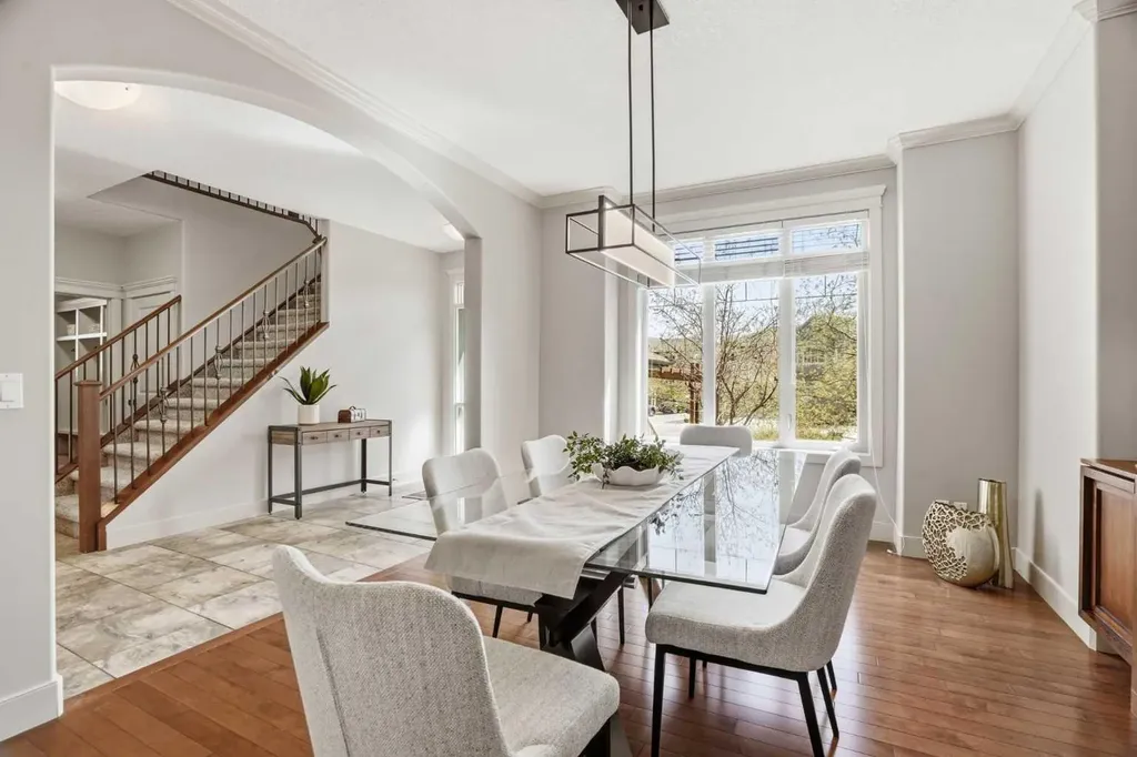 149 Aspen Glen Place SW Calgary AB T3H 0E8